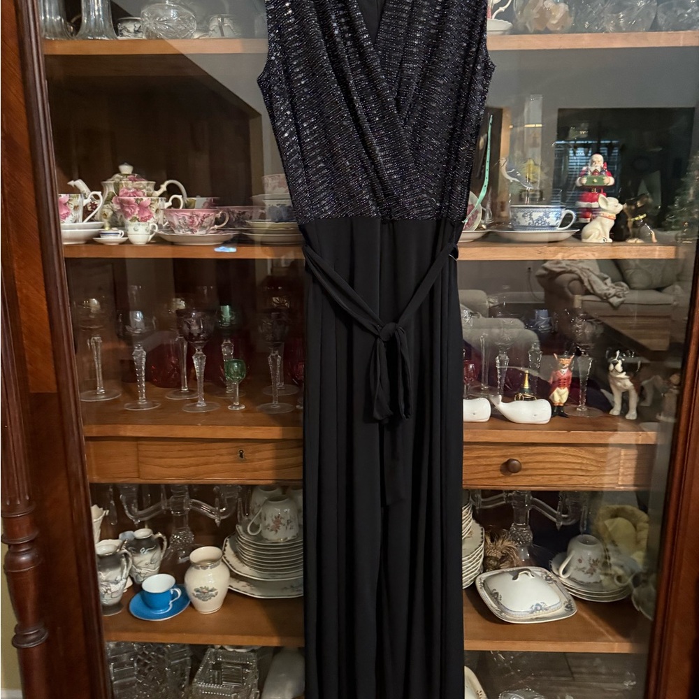 Chic Black Dress